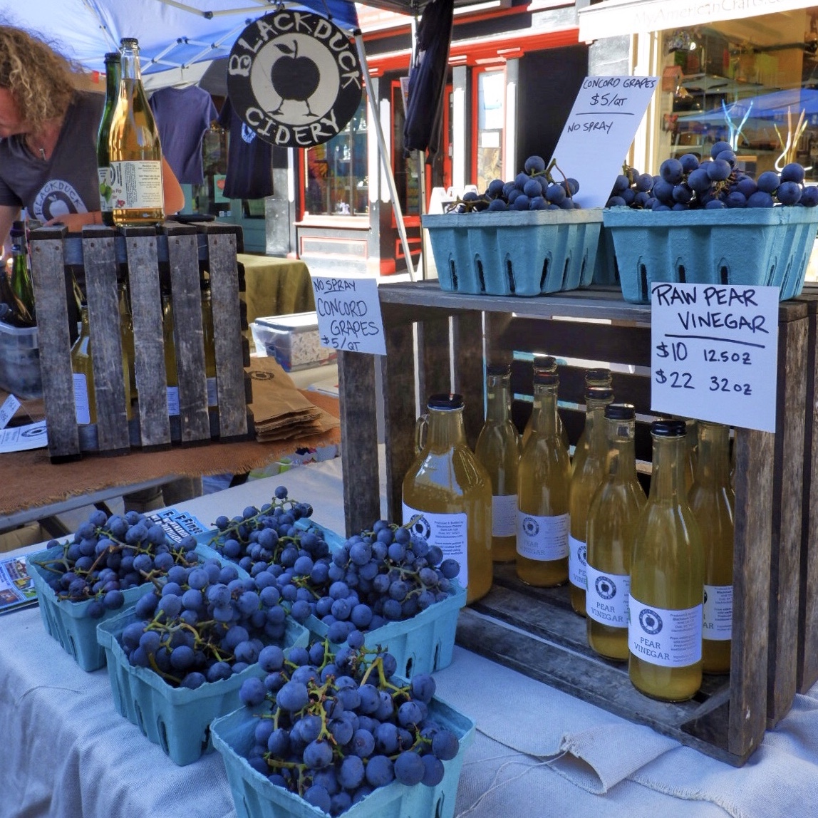 A picture of a blueberry stand