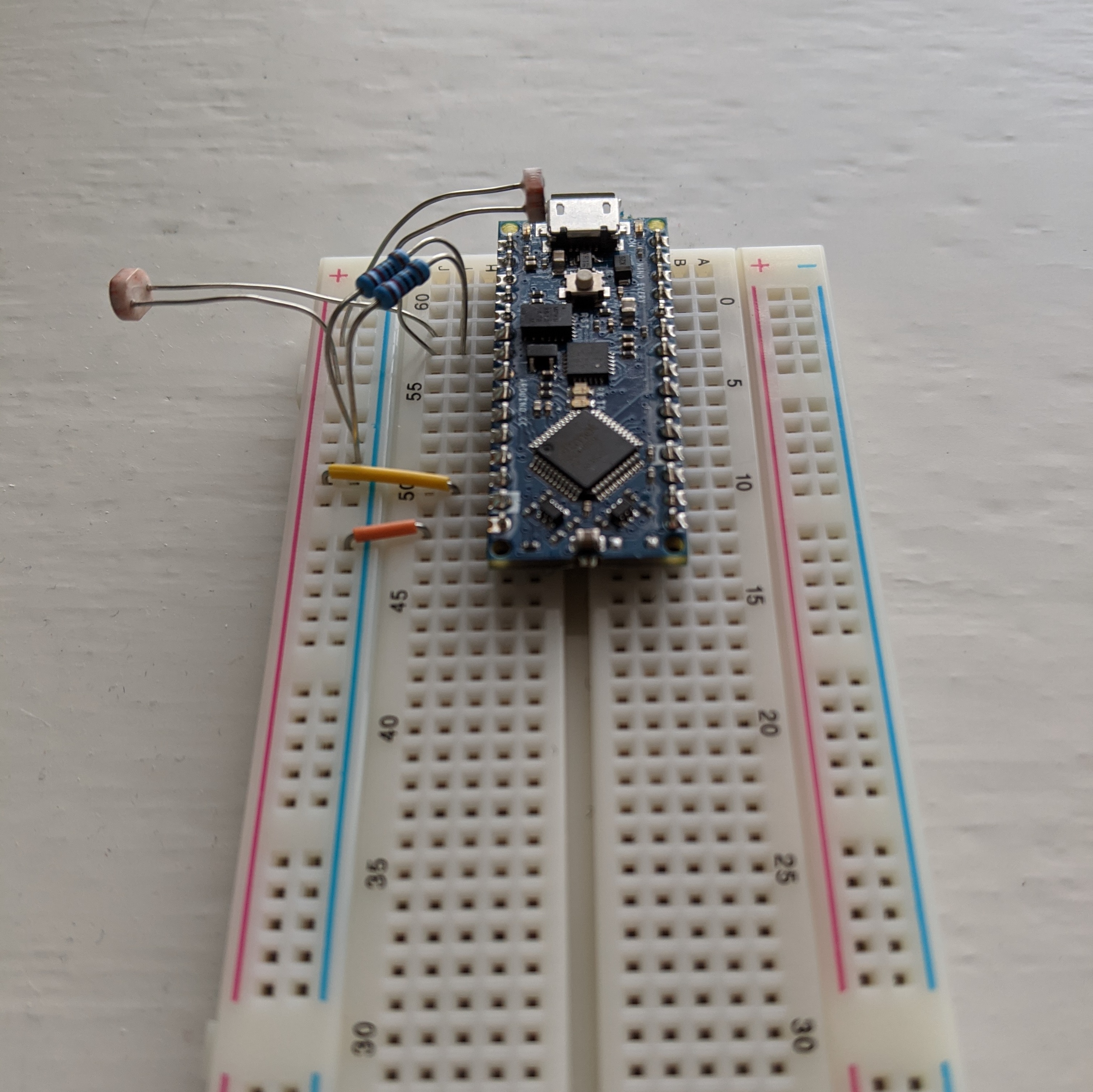 two photoresistors as two eyes