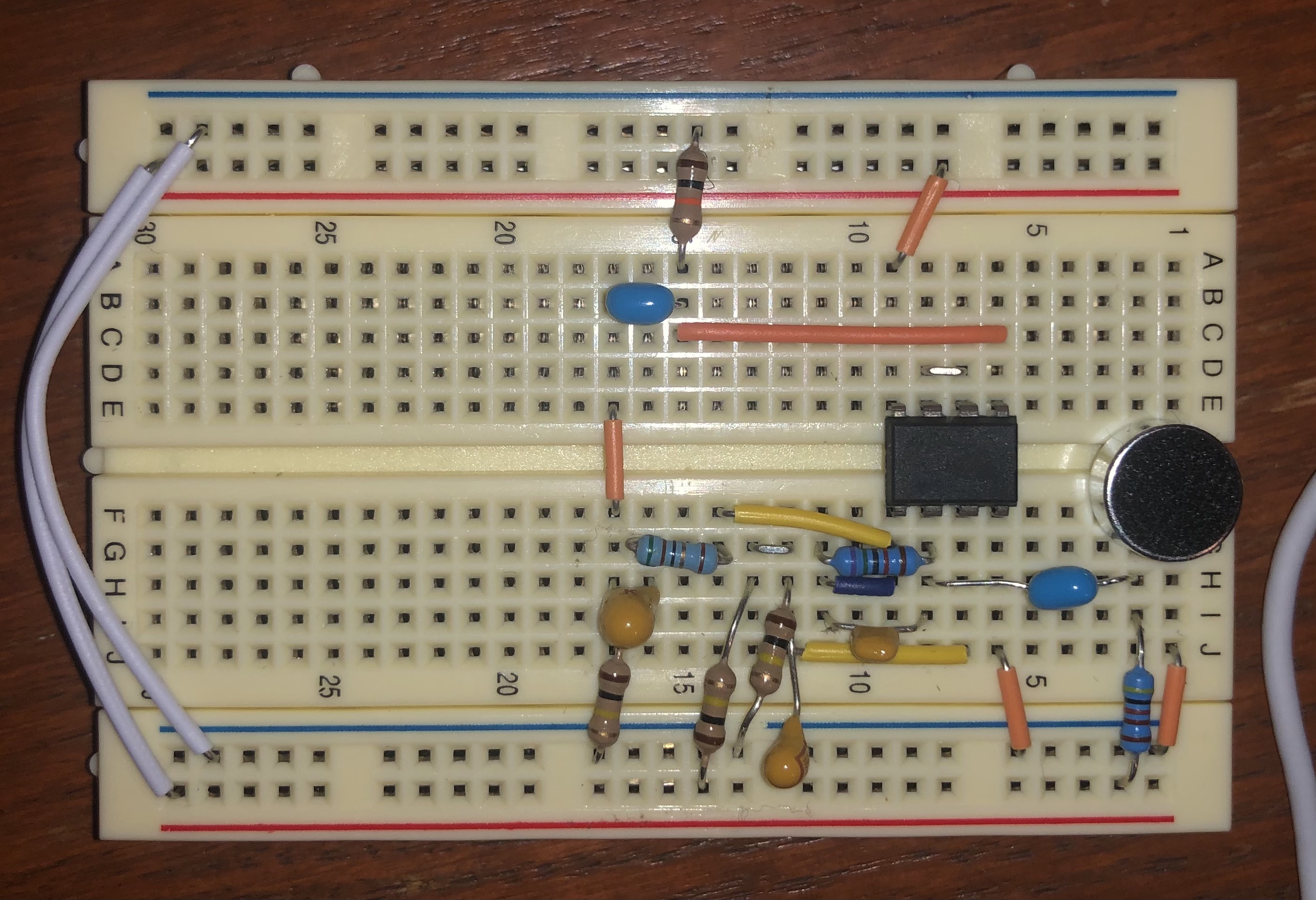 Picture of the amplified microphone circuit with high pass filter